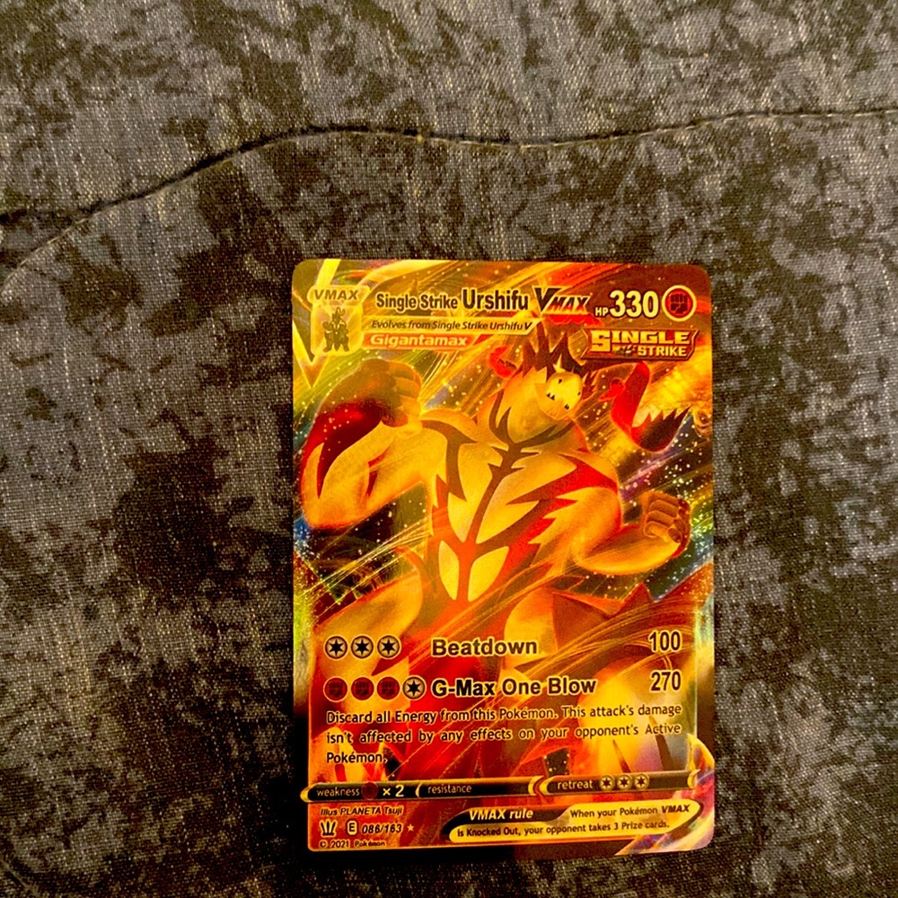 HOLO POKEMON CARD VMAX SONGLE STRIKE URSHIFU VMAX